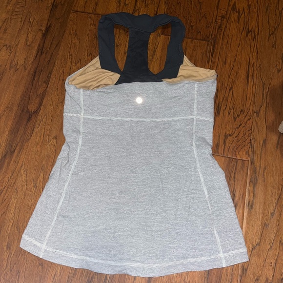 Lululemon tank - Picture 4 of 4